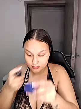Snapshot of Valeriaa_21 chatting on June 2026 12:37:01 PM Valeriaa 21 online show from June 2026 12:37:01 PM