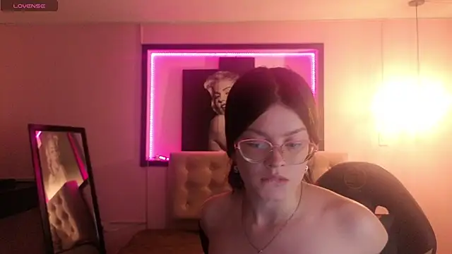 Sara valderrama  online show from February 2026 07:18:01 PM