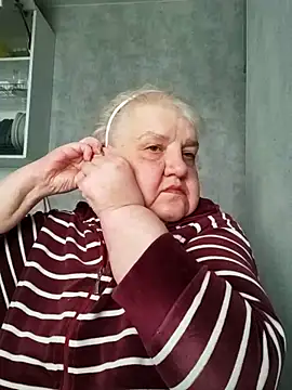 HapinessLovee online show from April 2026 08:18:02 AM