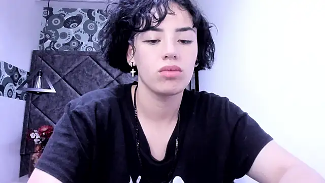 Kiara Fox   online show from January 2026 12:36:01 AM