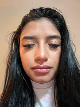 AlinaArgii online show from April 2026 04:43:02 PM