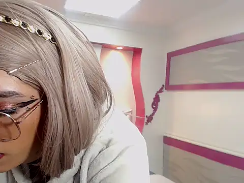 Snapshot of Lis_Pearson chatting on January 2026 06:34:02 PM Lis Pearson online show from January 2026 06:34:02 PM