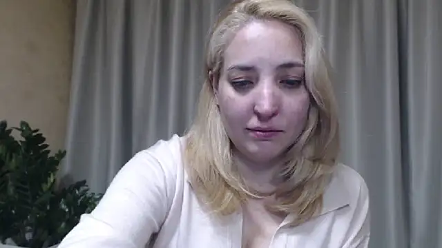 Snapshot of sweetpussy chatting on May 2026 06:48:02 PM sweetpussy online show from May 2026 06:48:02 PM