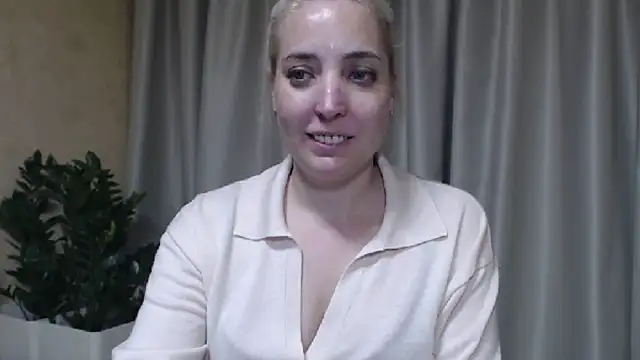 Snapshot of sweetpussy chatting on May 2026 06:09:01 PM sweetpussy online show from May 2026 06:09:01 PM
