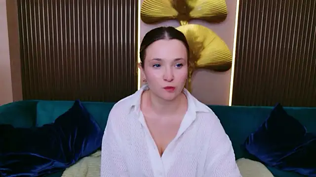 Lina Sinerz online show from February 2026 03:41:02 PM