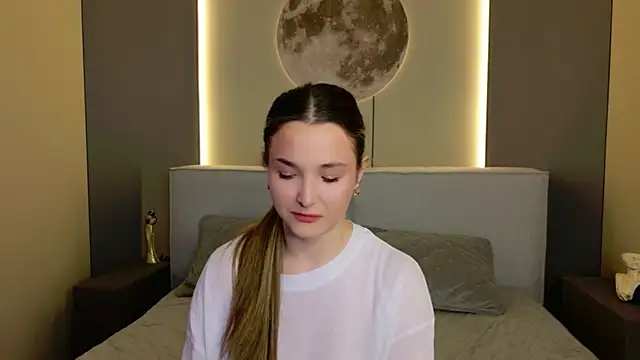 Lina Sinerz online show from March 2026 08:26:01 PM