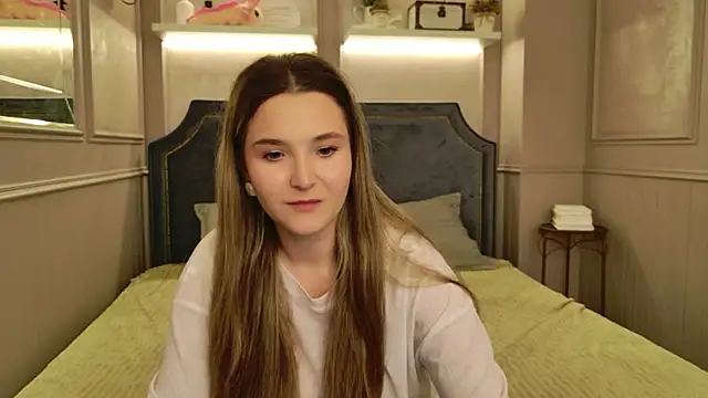 Lina Sinerz online show from March 2026 08:38:02 PM