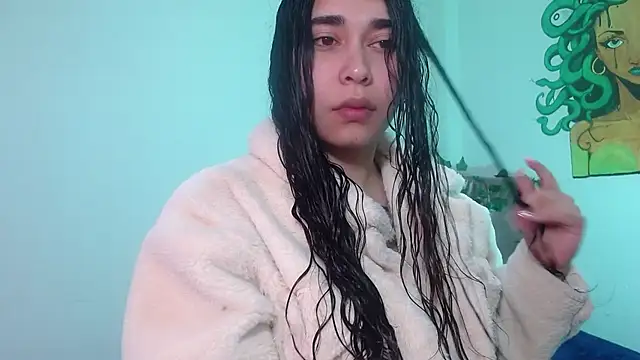 Snapshot of naomybenedetti chatting on December 2025 12:45:01 PM naomybenedetti online show from December 2025 12:45:01 PM