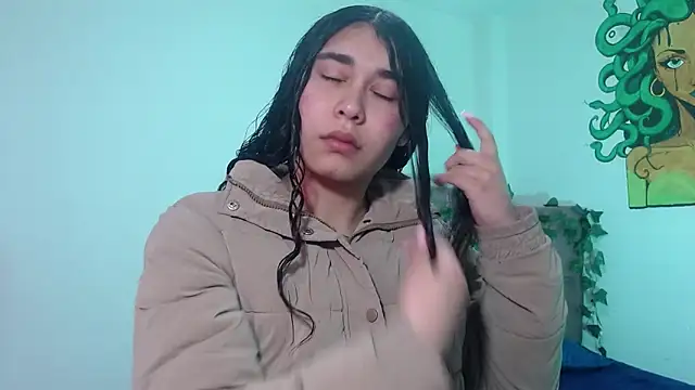 Snapshot of naomybenedetti chatting on December 2025 01:19:01 PM naomybenedetti online show from December 2025 01:19:01 PM