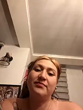 Magenta Moon online show from January 2026 01:54:02 AM