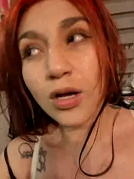 Magenta Moon online show from February 2026 02:32:01 AM