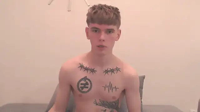 Snapshot of Fredd_Xanders chatting on April 2026 07:58:01 PM Fredd Xanders online show from April 2026 07:58:01 PM
