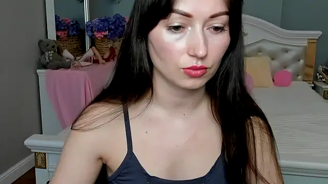 Snapshot of RosiAlina chatting on April 2026 06:27:01 AM RosiAlina online show from April 2026 06:27:01 AM