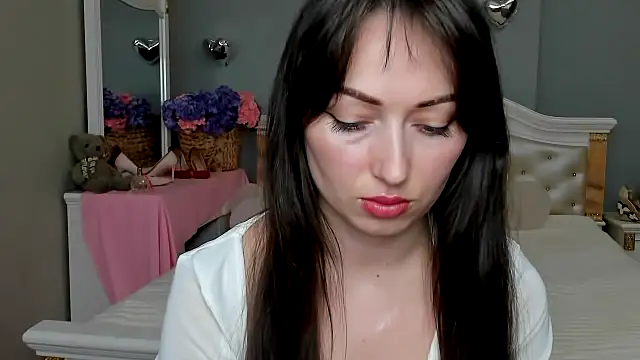 Snapshot of RosiAlina chatting on April 2026 06:49:02 AM RosiAlina online show from April 2026 06:49:02 AM