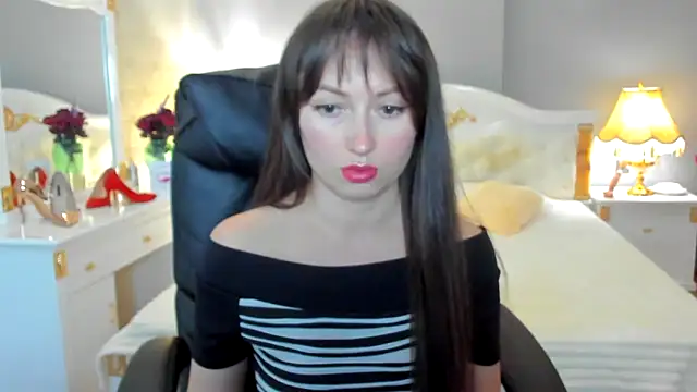 Snapshot of RosiAlina chatting on May 2026 06:30:01 AM RosiAlina online show from May 2026 06:30:01 AM