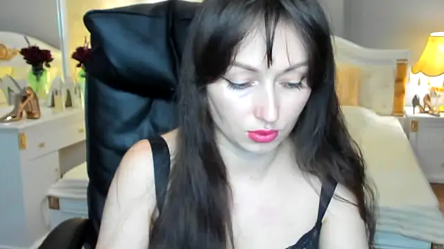 Snapshot of RosiAlina chatting on May 2026 06:44:01 AM RosiAlina online show from May 2026 06:44:01 AM