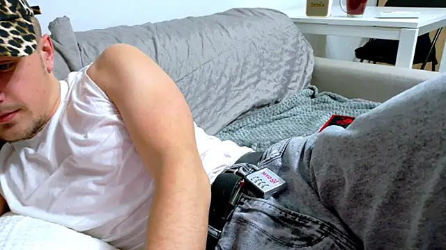 Brellisimo online show from December 2025 07:53:02 PM