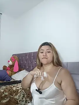 Sofia  Saenz online show from April 2026 04:46:02 AM
