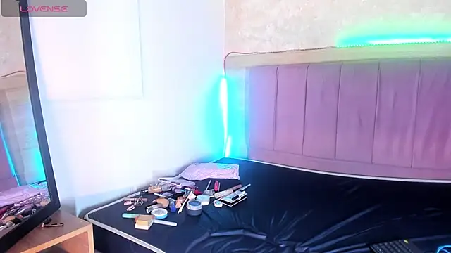 alunnaclarkcm online show from December 2025 03:33:01 AM