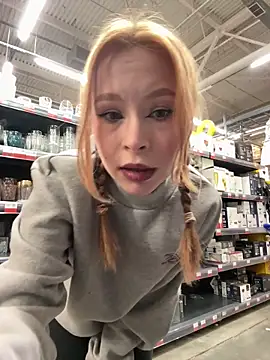 Snapshot of _Little_Ginger chatting on December 2025 03:56:02 AM Little Ginger online show from December 2025 03:56:02 AM