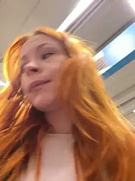 Snapshot of _Little_Ginger chatting on December 2025 04:30:02 AM Little Ginger online show from December 2025 04:30:02 AM