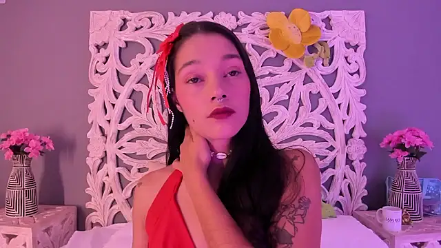 Snapshot of loraineblake chatting on January 2026 01:27:02 PM loraineblake online show from January 2026 01:27:02 PM