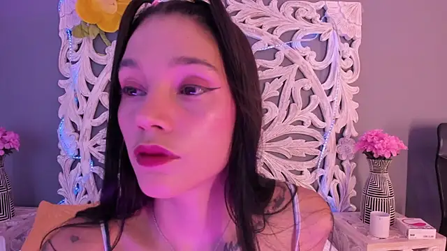 loraineblake online show from February 2026 01:42:01 PM