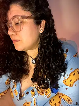 Snapshot of VanesssaMilf_ chatting on April 2026 08:13:01 AM VanesssaMilf online show from April 2026 08:13:01 AM