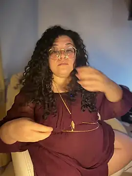 Snapshot of VanesssaMilf_ chatting on June 2026 01:32:01 AM VanesssaMilf online show from June 2026 01:32:01 AM