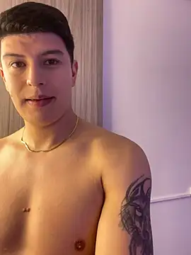 Goldenknight33 online show from January 2026 07:11:01 PM