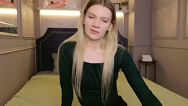 Vivien Hans online show from March 2026 08:37:02 PM