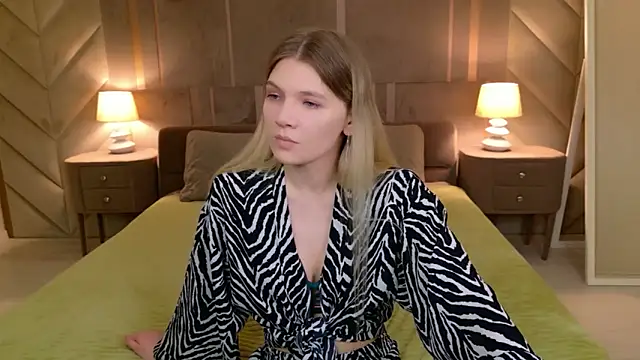 Vivien Hans online show from March 2026 03:37:02 PM