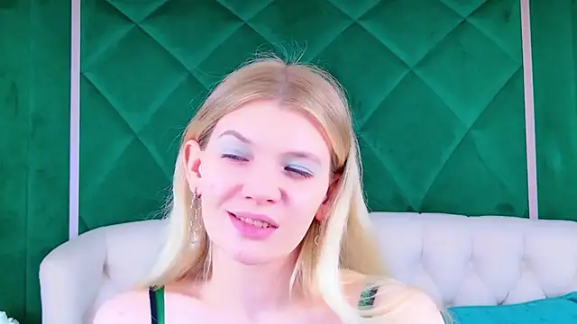 Vivien Hans online show from April 2026 03:56:01 PM