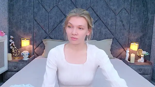 Snapshot of Vivien_Hans chatting on May 2026 08:35:02 PM Vivien Hans online show from May 2026 08:35:02 PM