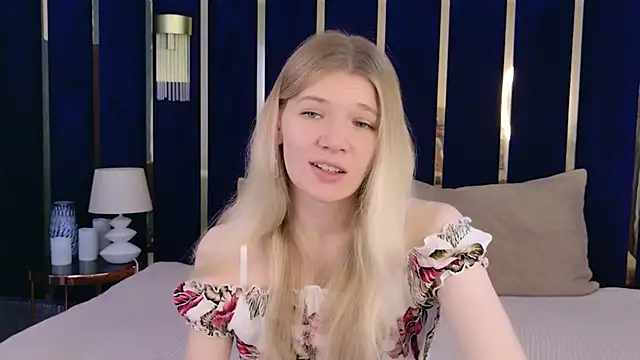 Snapshot of Vivien_Hans chatting on May 2026 03:50:01 PM Vivien Hans online show from May 2026 03:50:01 PM