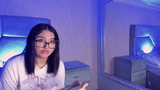 NaomySakura online show from March 2026 08:37:01 PM