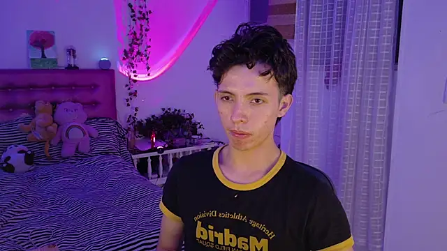 Snapshot of Dani_Dancer chatting on July 2026 01:33:01 AM Dani Dancer online show from July 2026 01:33:01 AM