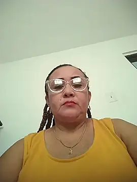 Snapshot of Nini_Love_ chatting on January 2026 02:54:02 PM Nini Love online show from January 2026 02:54:02 PM