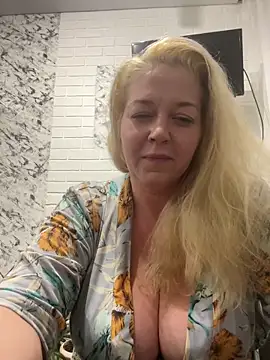 JenniferCarmen online show from December 2025 11:59:02 AM