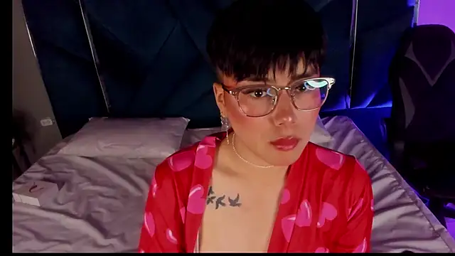 LyamMarven01 online show from December 2025 05:26:02 AM