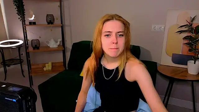 Bella xBaby online show from March 2026 01:50:02 PM