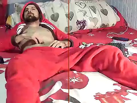 Snapshot of Pintiliescu chatting on December 2025 11:05:01 AM Pintiliescu online show from December 2025 11:05:01 AM