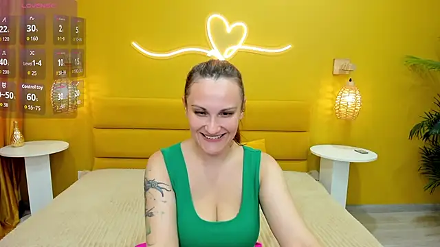 LisaAmoree online show from July 2026 01:30:01 AM