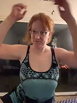 Lenaravenswood online show from March 2026 04:18:01 AM