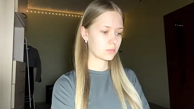 ZaidaSchwarten online show from February 2026 05:11:01 AM