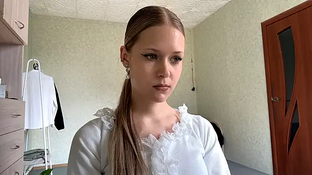 ZaidaSchwarten online show from March 2026 11:38:01 AM