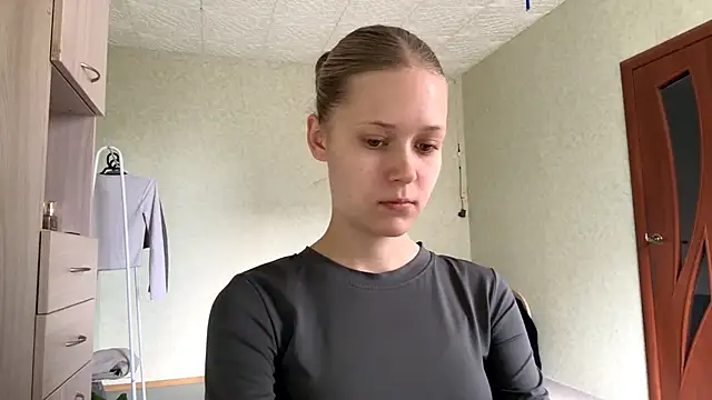 ZaidaSchwarten online show from March 2026 01:11:02 PM