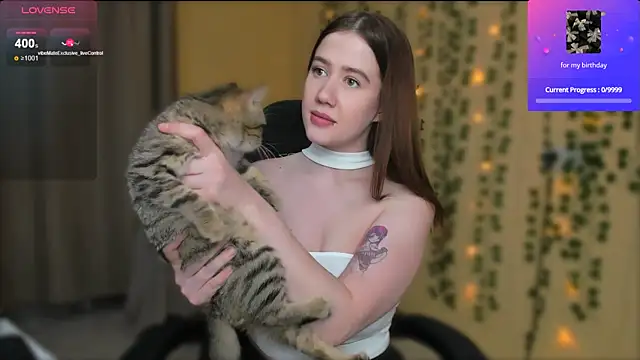 LunaViridis online show from December 2025 11:59:02 AM