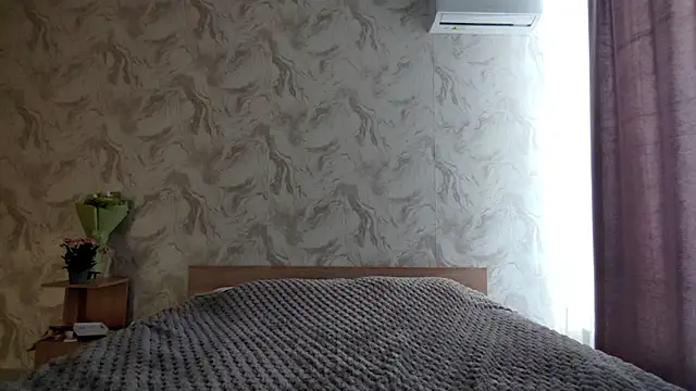 Qwami Amie online show from March 2026 06:18:01 AM