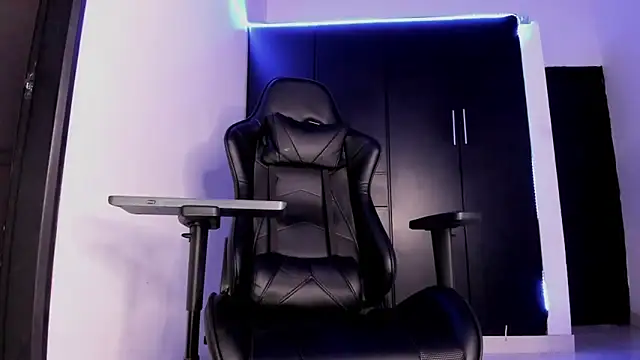 Snapshot of Liam_Mateo chatting on February 2026 01:21:02 AM Liam Mateo online show from February 2026 01:21:02 AM